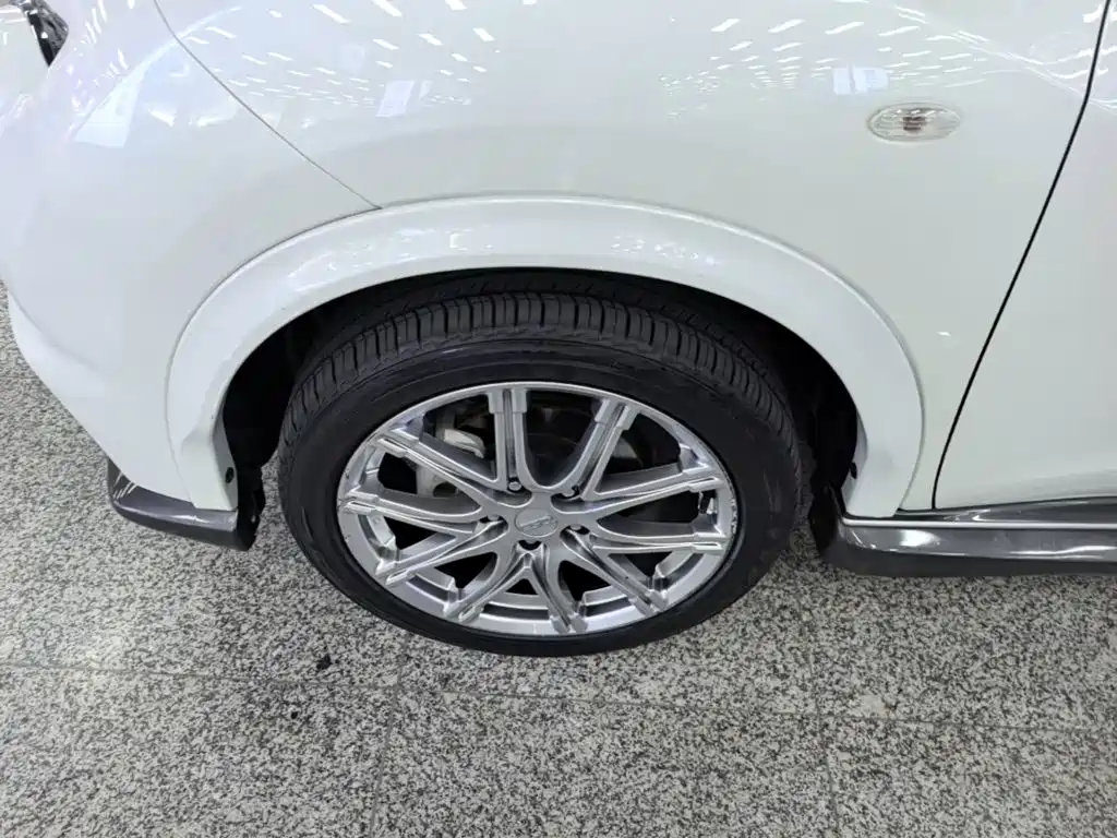 Infiniti ESQ — фото 23