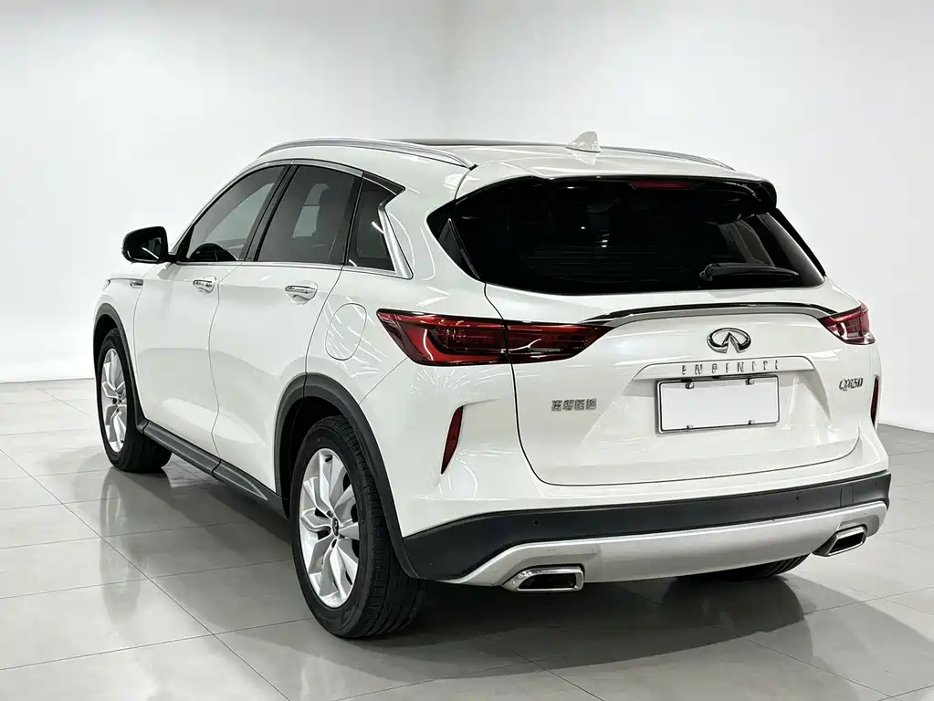 Infiniti QX50 — фото 10
