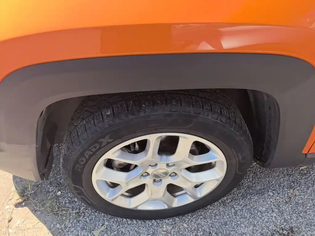 Jeep Renegade — фото 23