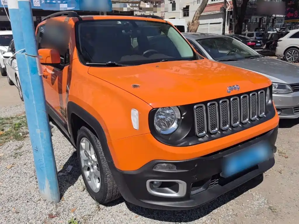 Jeep Renegade — фото 4