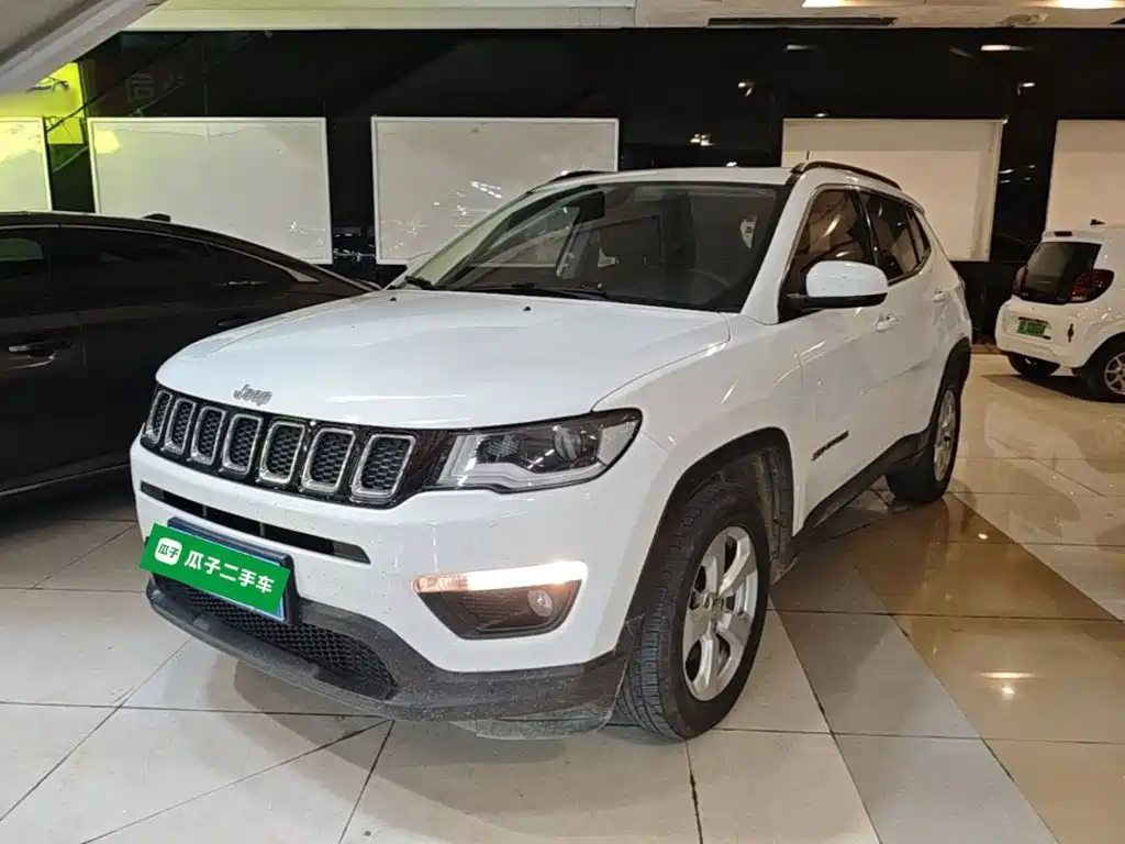 Jeep Compass — фото 2