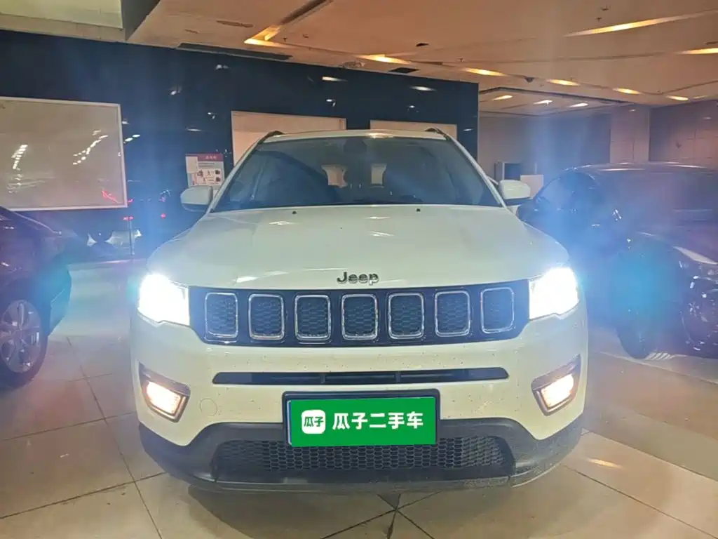 Jeep Compass — фото 3