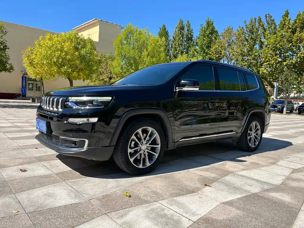 Jeep Grand Commander — фото 2
