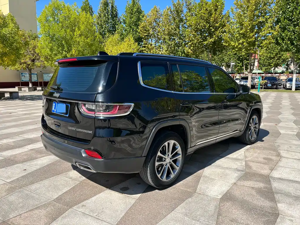 Jeep Grand Commander — фото 5