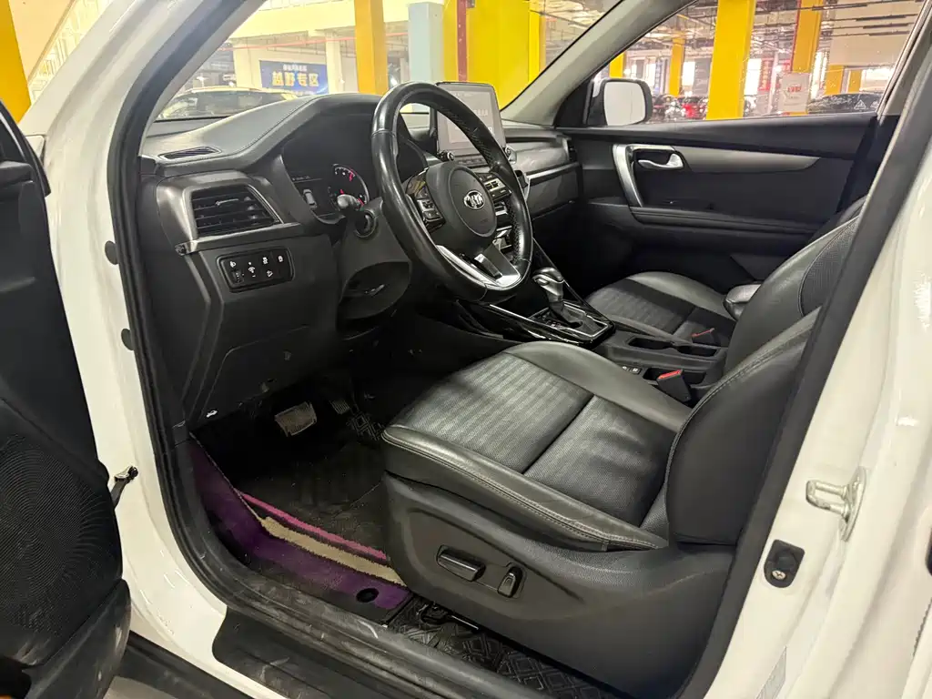 Kia Sportage — фото 7