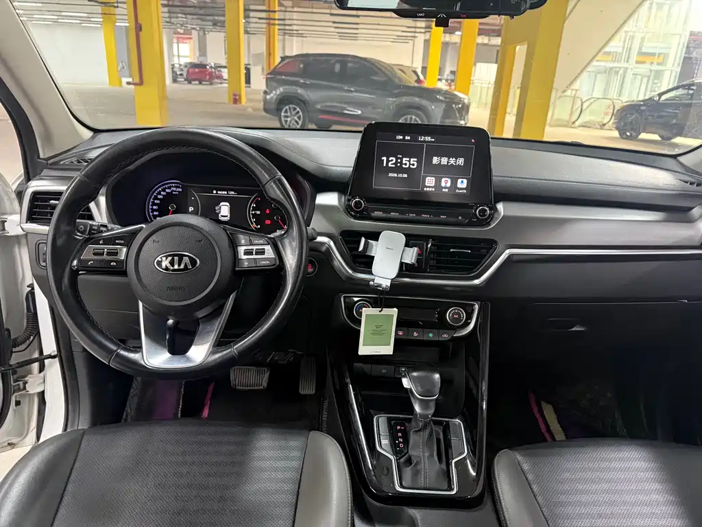 Kia Sportage — фото 8