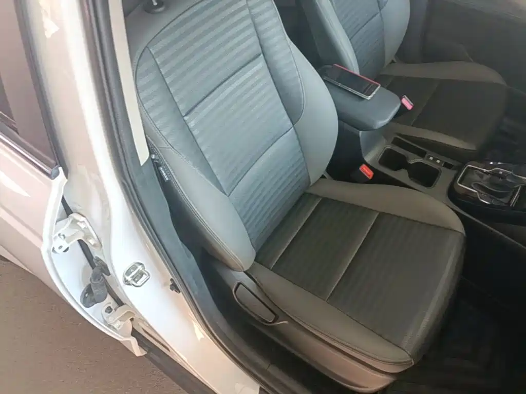 Kia Sportage — фото 25