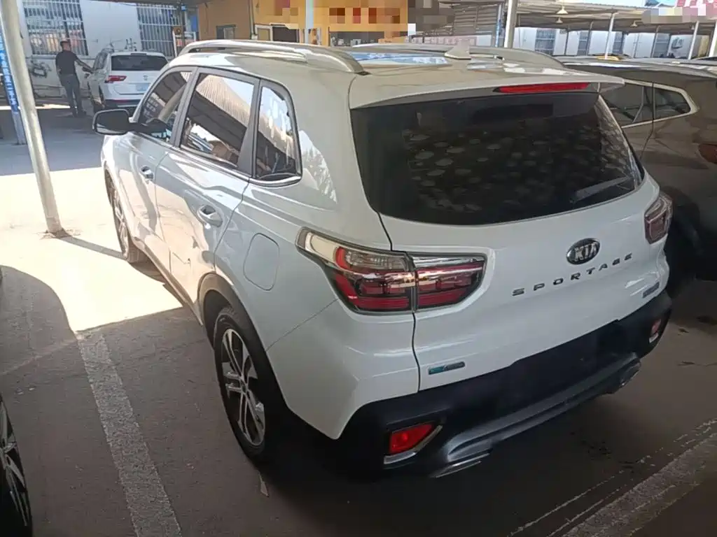 Kia Sportage — фото 5