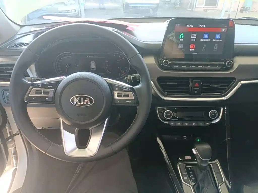 Kia Sportage — фото 10