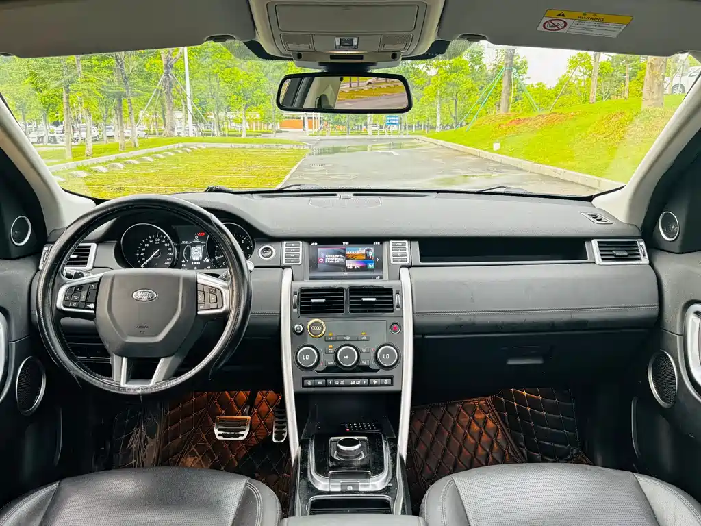 Land Rover Discovery Sport — фото 23
