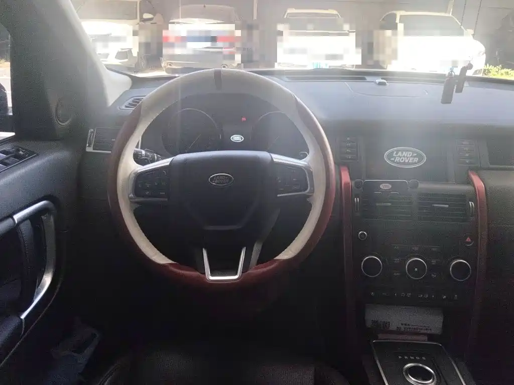 Land Rover Discovery Sport — фото 11