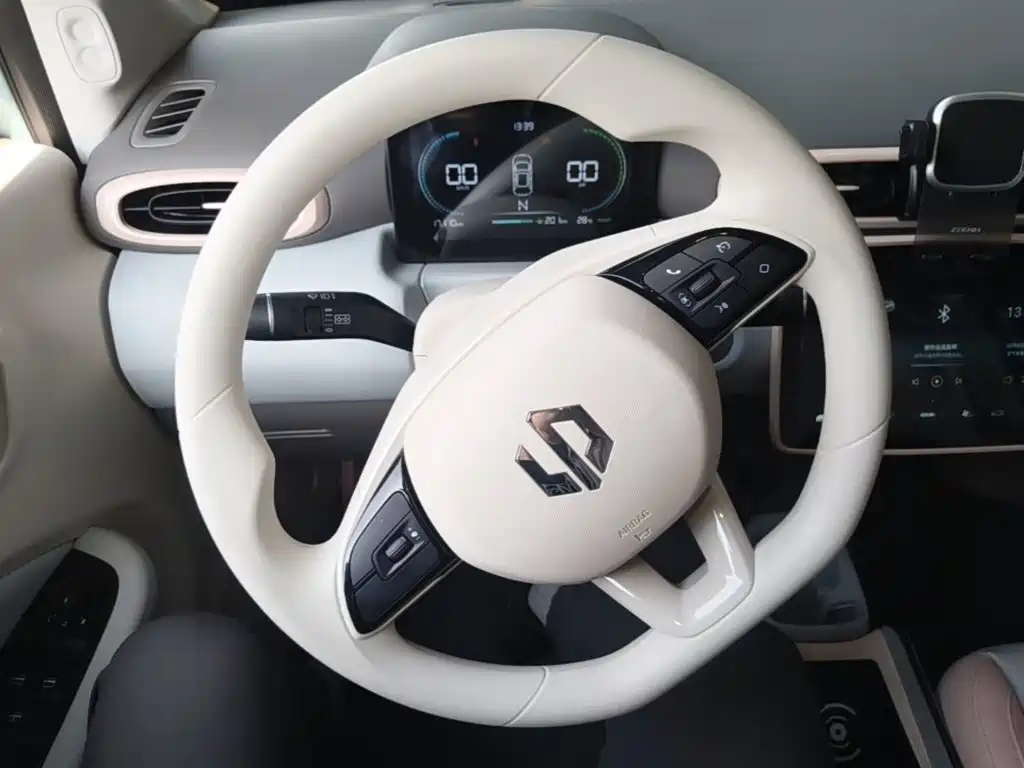 Leapmotor Leapmotor T03 — фото 11