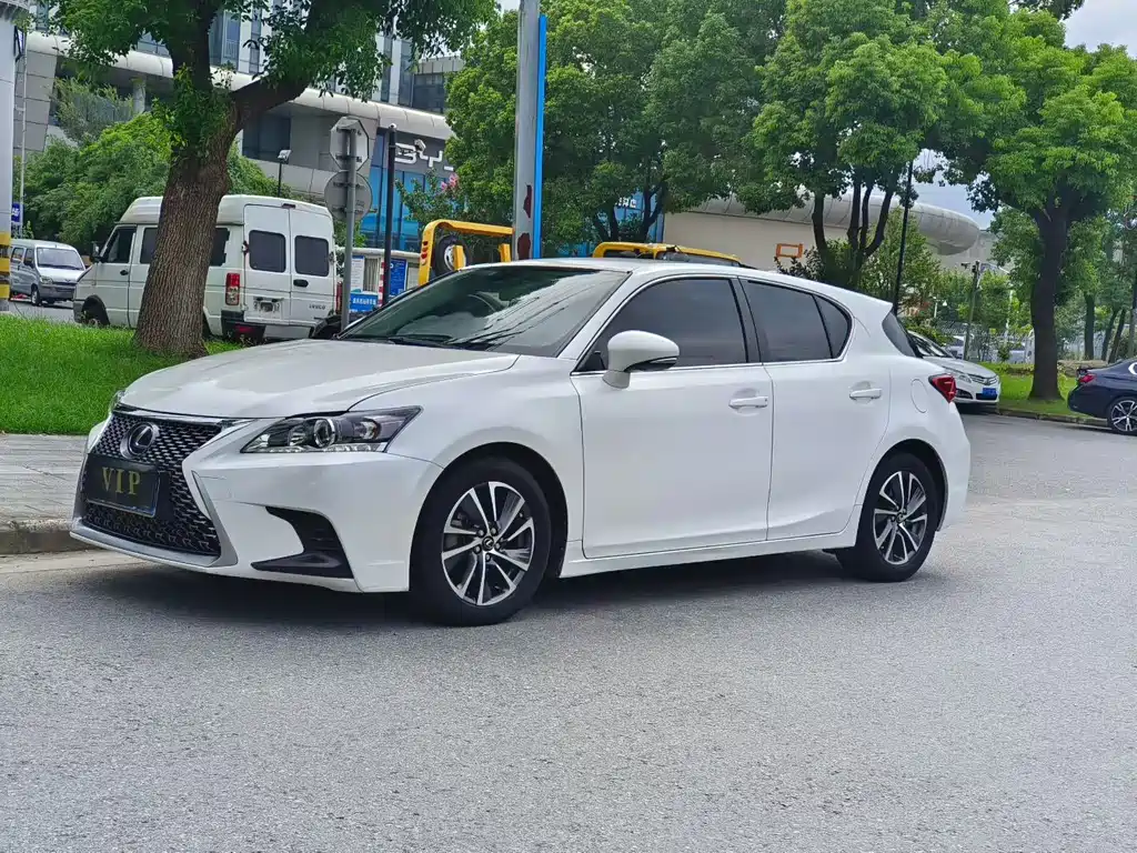 Lexus CT