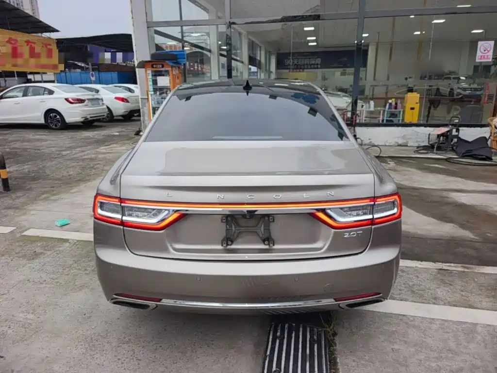 Lincoln Continental — фото 6