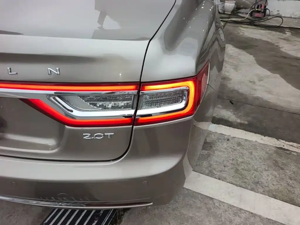 Lincoln Continental — фото 8