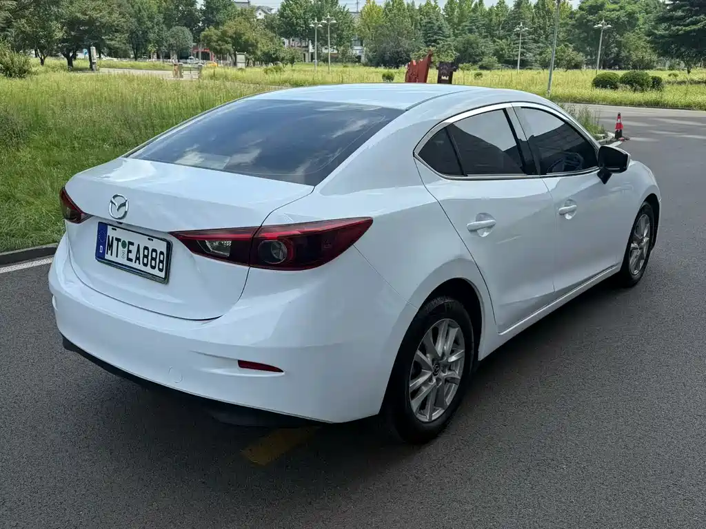 Mazda 3 Axela — фото 7