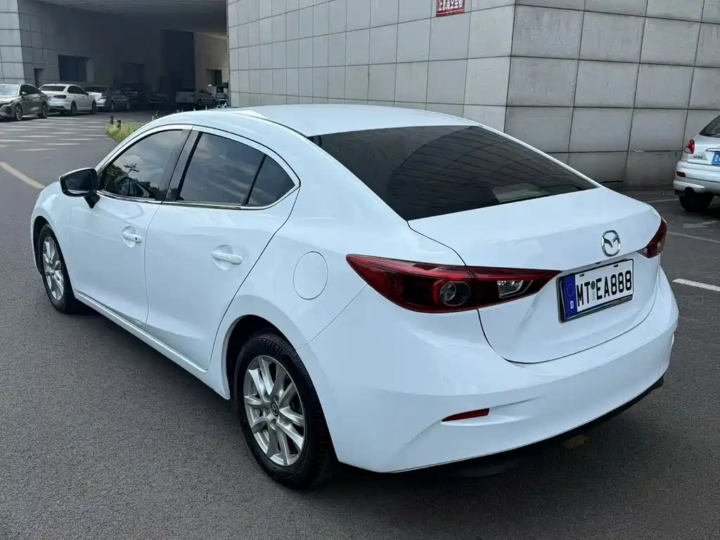 Mazda 3 Axela — фото 9