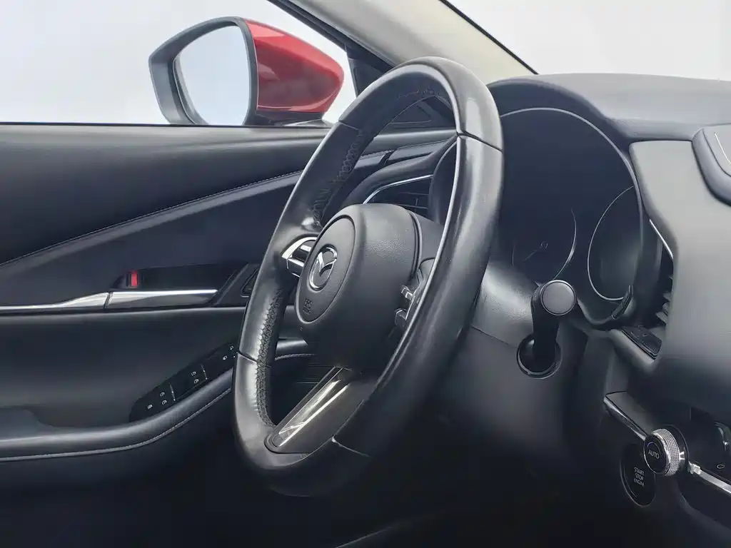 Mazda CX-30 — фото 22