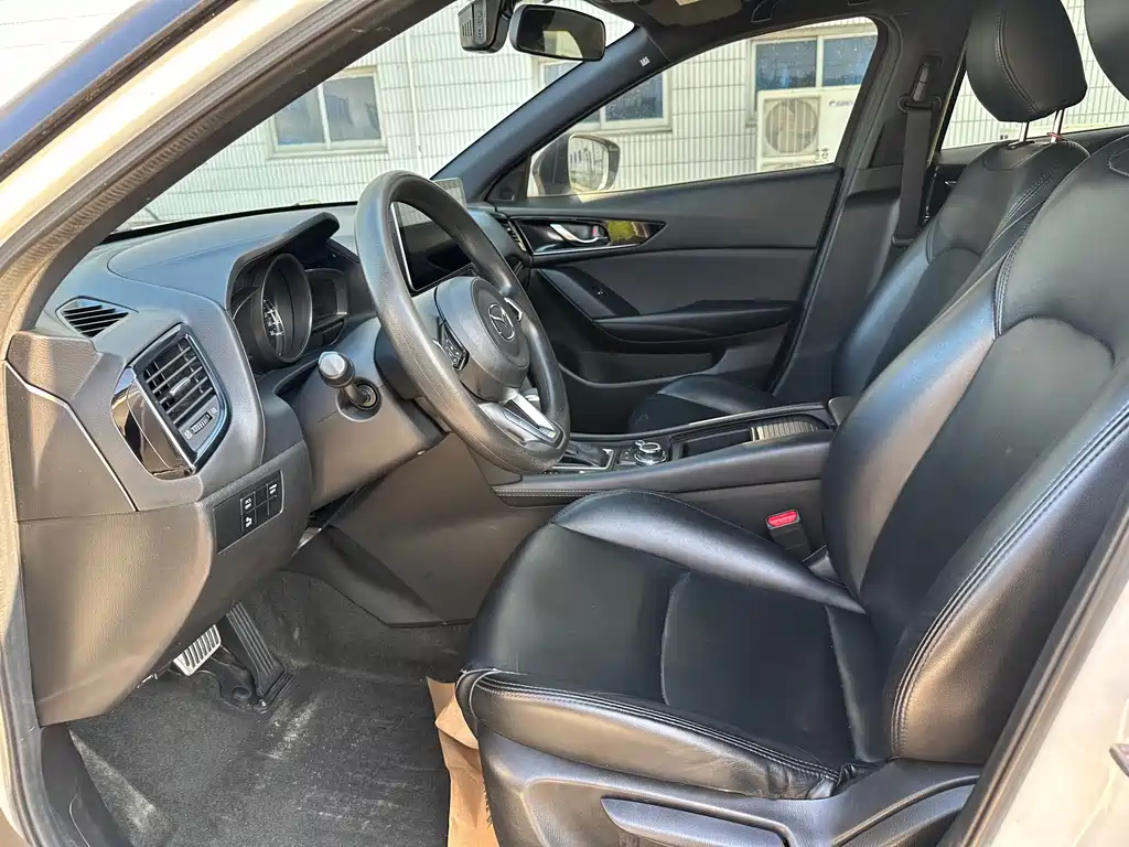 Mazda CX-4 — фото 6