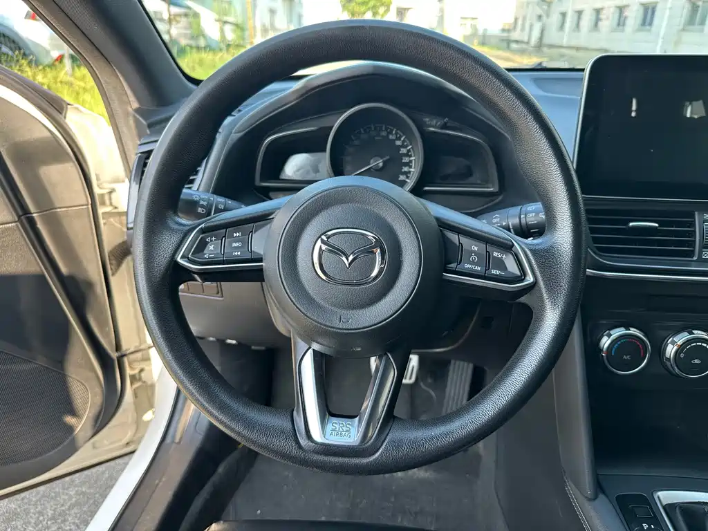 Mazda CX-4 — фото 10