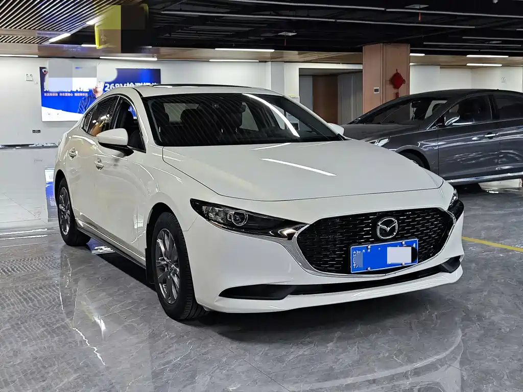 Mazda 3 Axela — фото 4