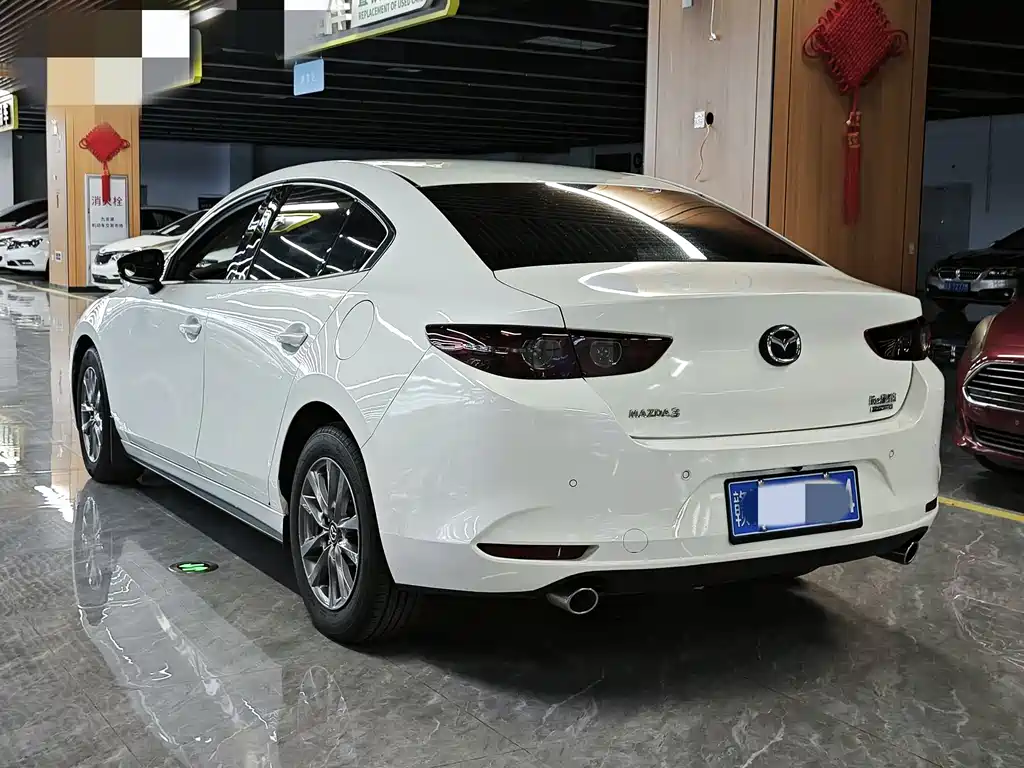 Mazda 3 Axela — фото 5