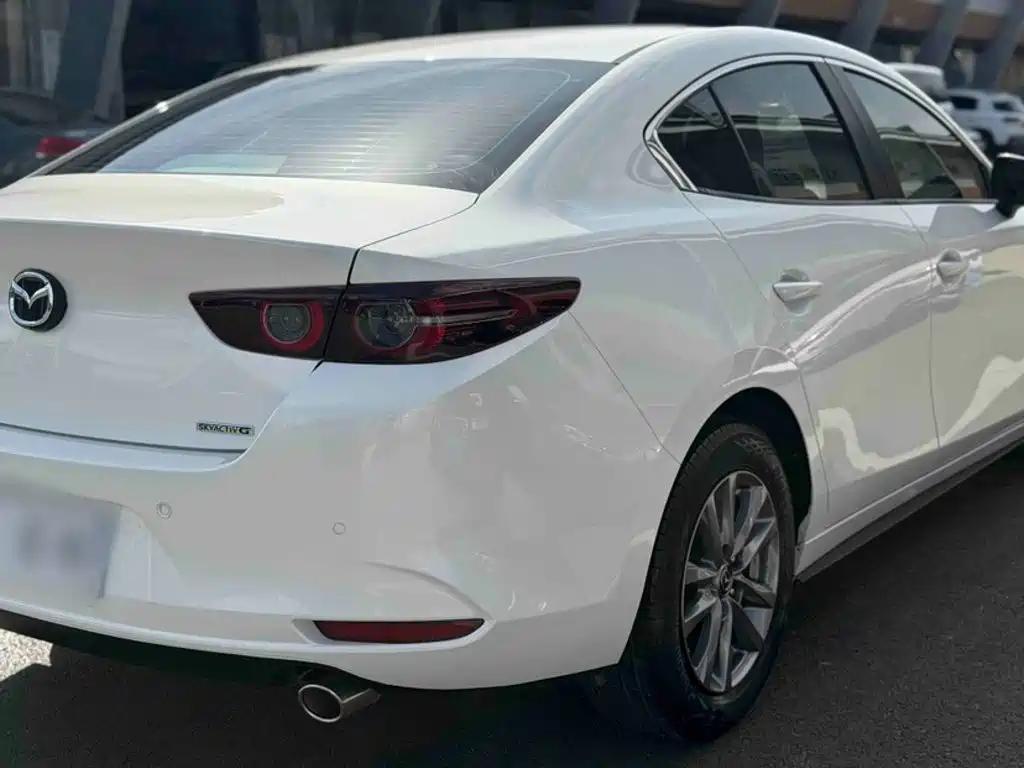 Mazda 3 Axela — фото 6