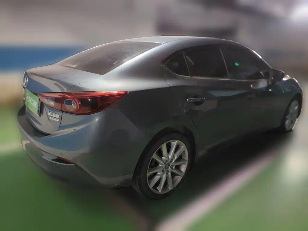 Mazda 3 Axela — фото 4