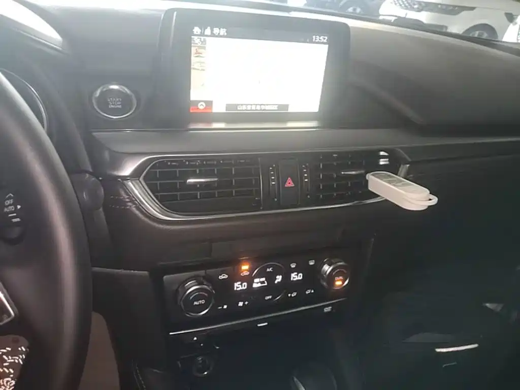 Mazda Atenza — фото 13