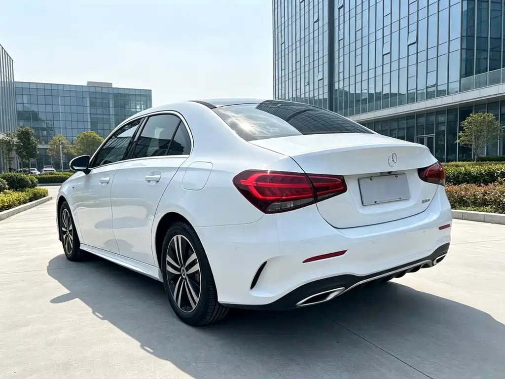 Mercedes-Benz A-Class — фото 6