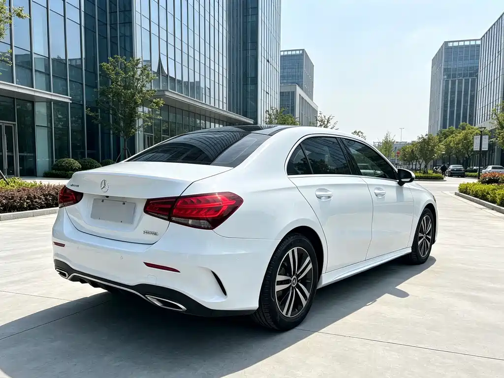 Mercedes-Benz A-Class — фото 7