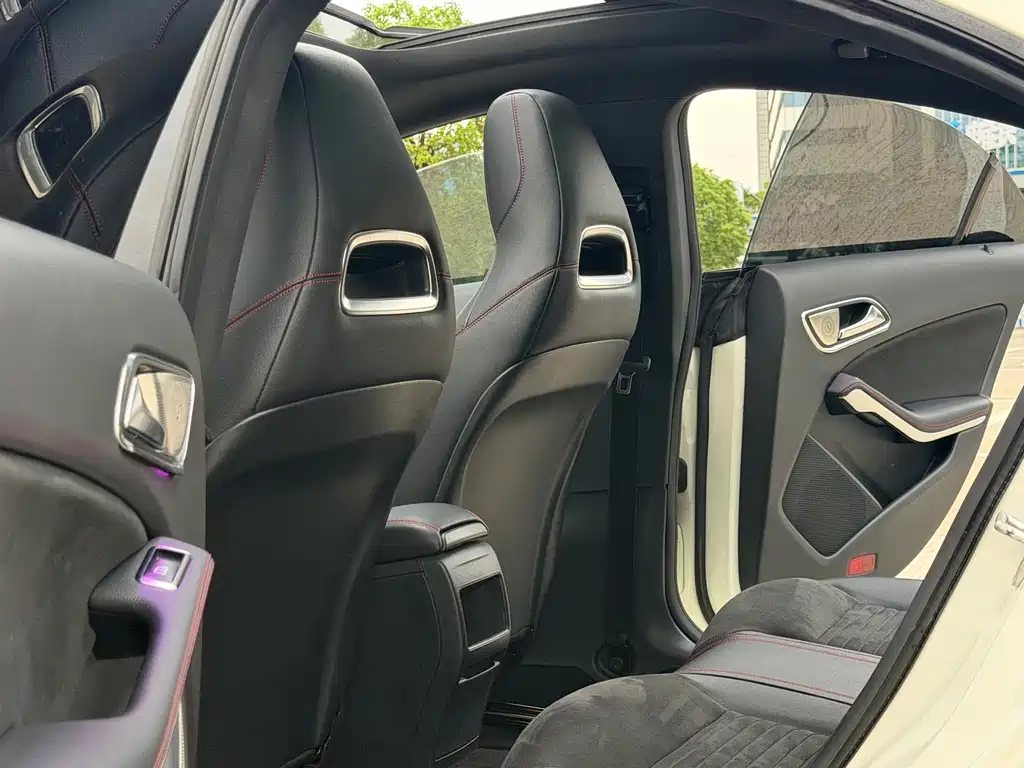 Mercedes-Benz CLA (Import) — фото 14