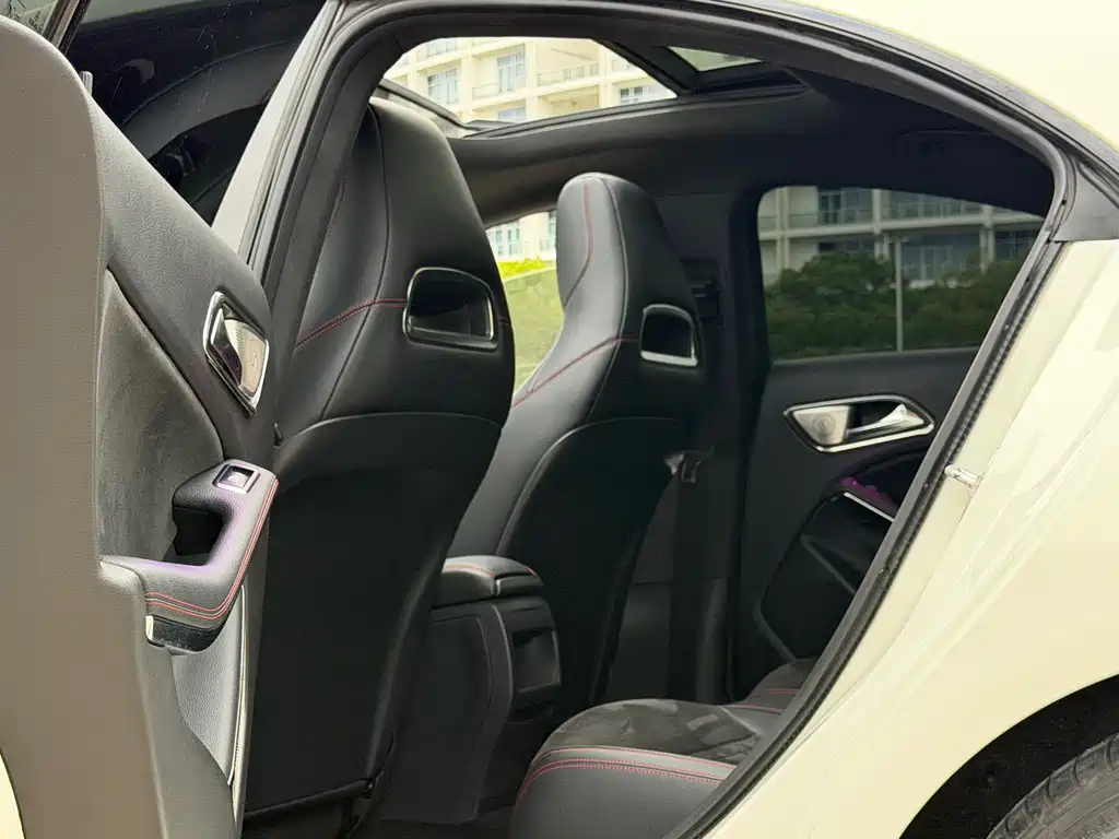 Mercedes-Benz CLA (Import) — фото 10