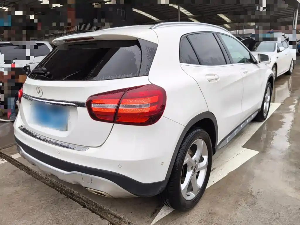 Mercedes-Benz GLA — фото 5
