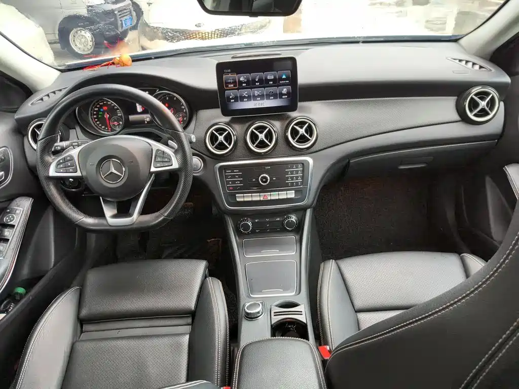 Mercedes-Benz GLA — фото 6