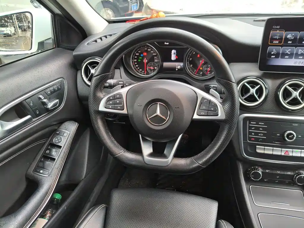 Mercedes-Benz GLA — фото 7