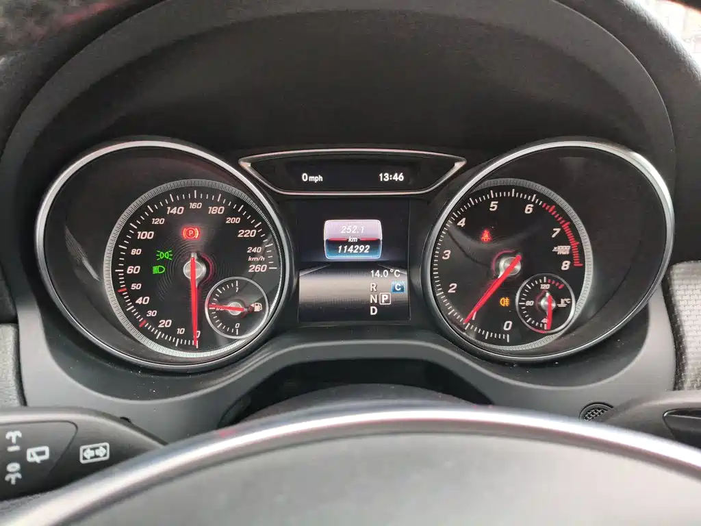 Mercedes-Benz GLA — фото 8