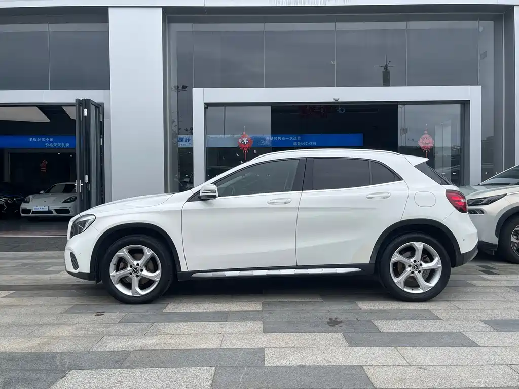Mercedes-Benz GLA — фото 3