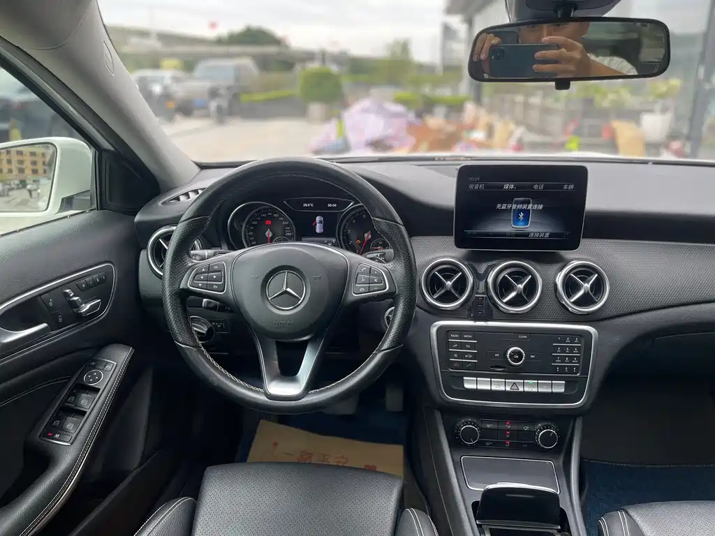 Mercedes-Benz GLA — фото 10