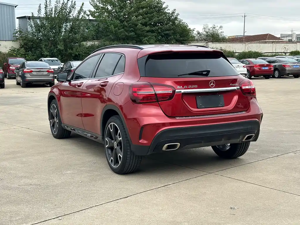 Mercedes-Benz GLA — фото 11