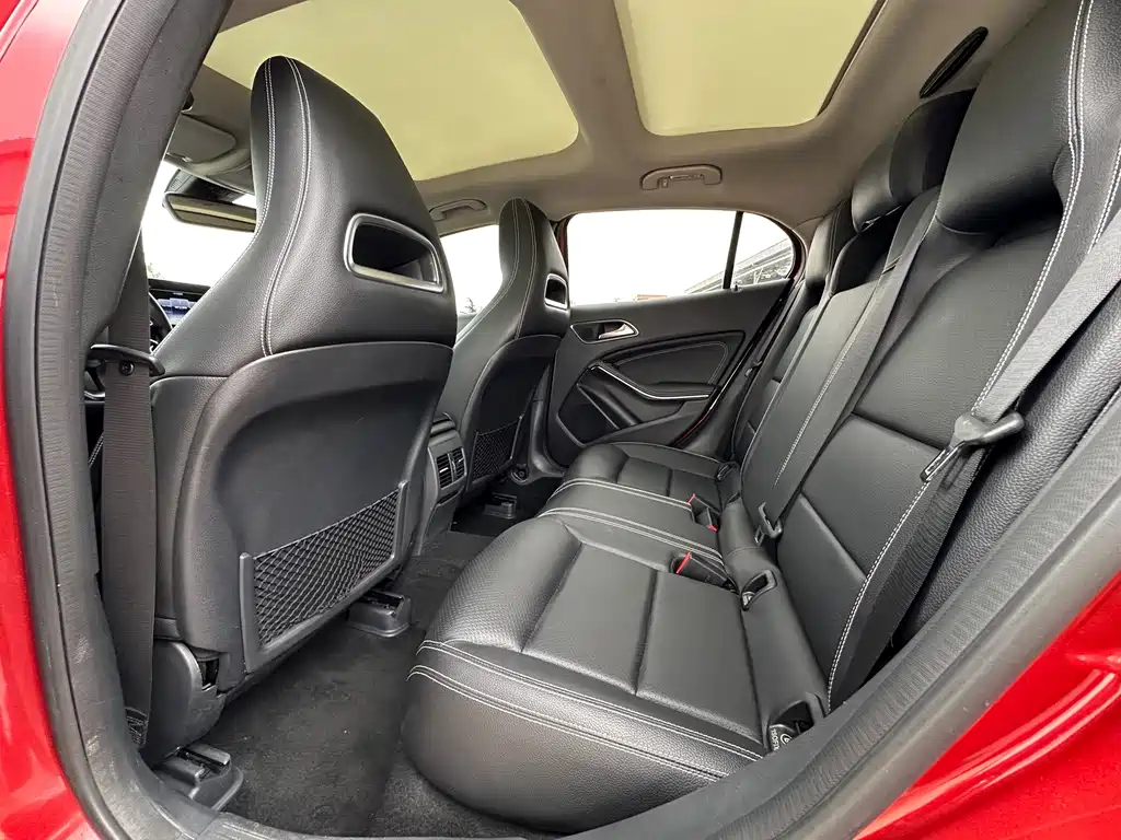 Mercedes-Benz GLA — фото 5