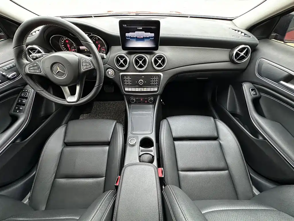 Mercedes-Benz GLA — фото 6