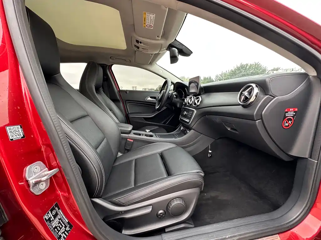 Mercedes-Benz GLA — фото 7