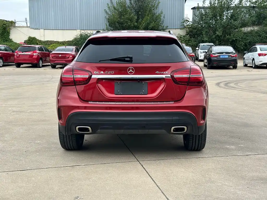 Mercedes-Benz GLA — фото 10