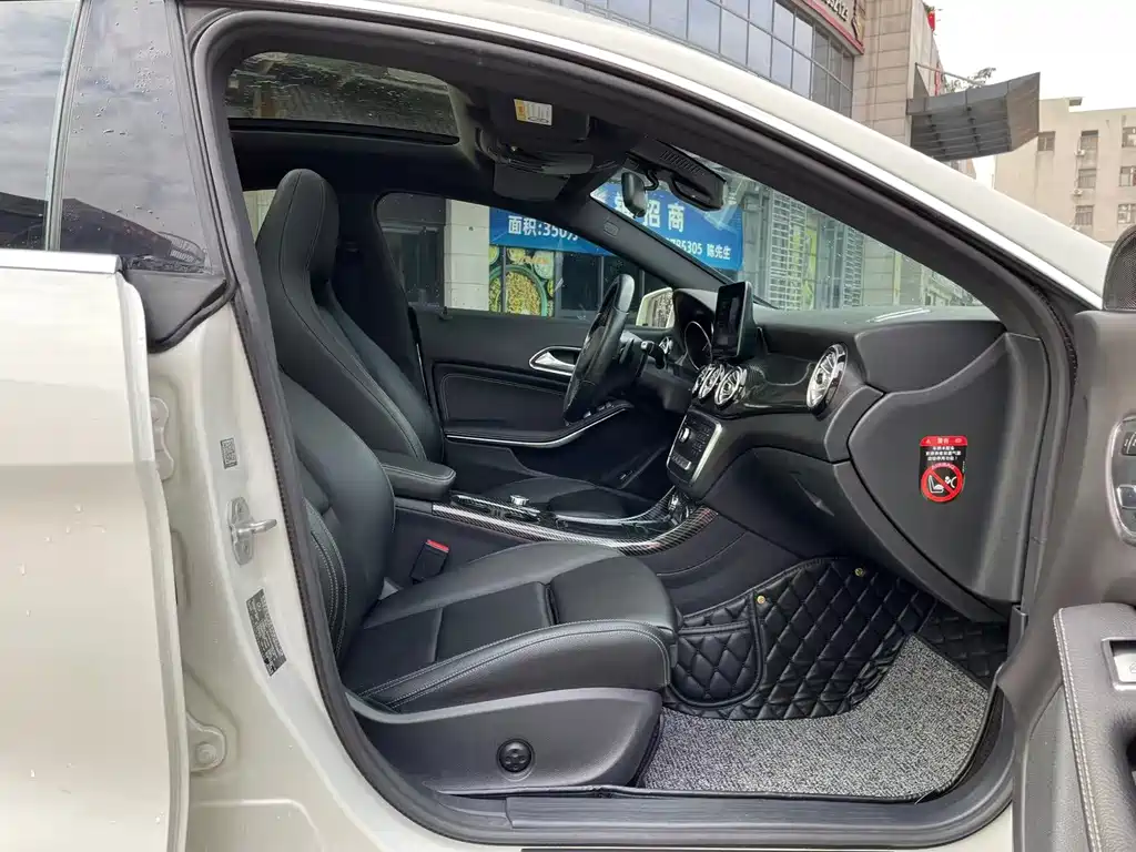 Mercedes-Benz CLA (Import) — фото 11