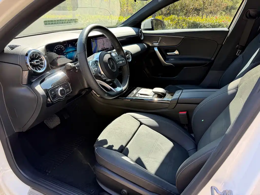Mercedes-Benz A-Class — фото 11