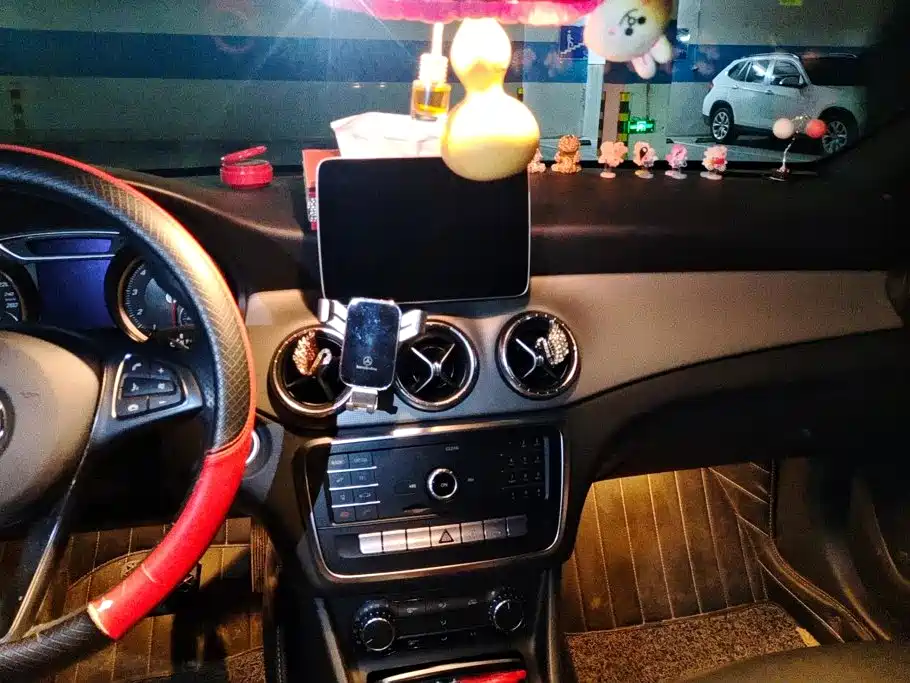 Mercedes-Benz CLA (Import) — фото 13