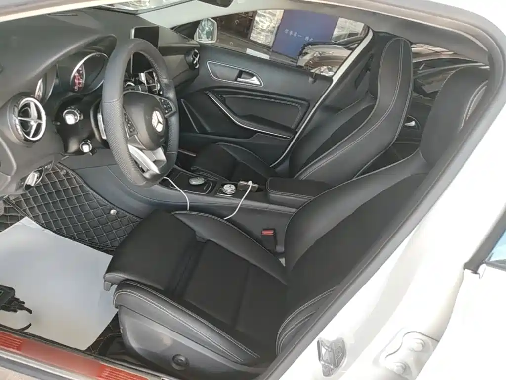 Mercedes-Benz GLA — фото 15
