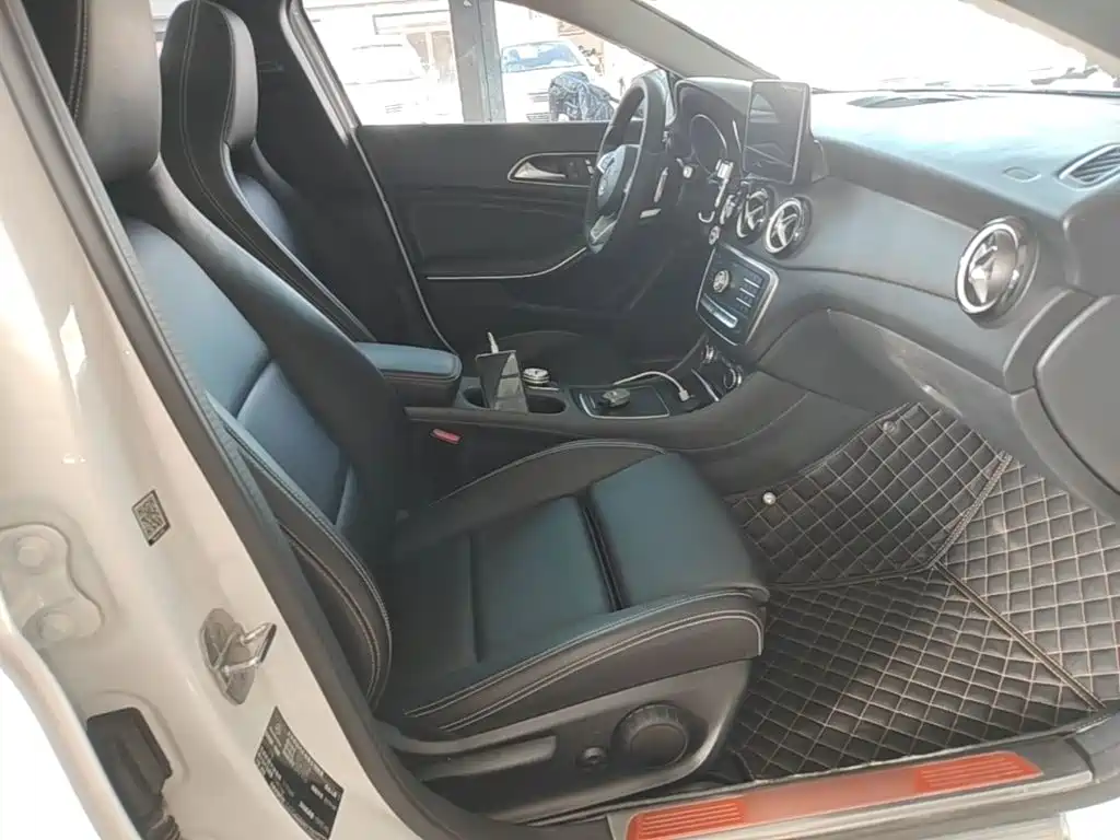 Mercedes-Benz GLA — фото 25