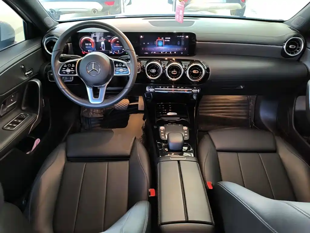 Mercedes-Benz A-Class — фото 10